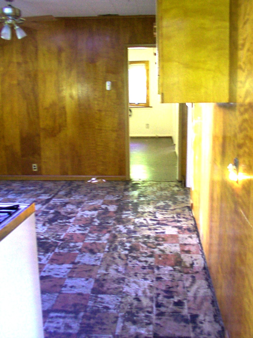 Stony Brook cottage exterior before renovation